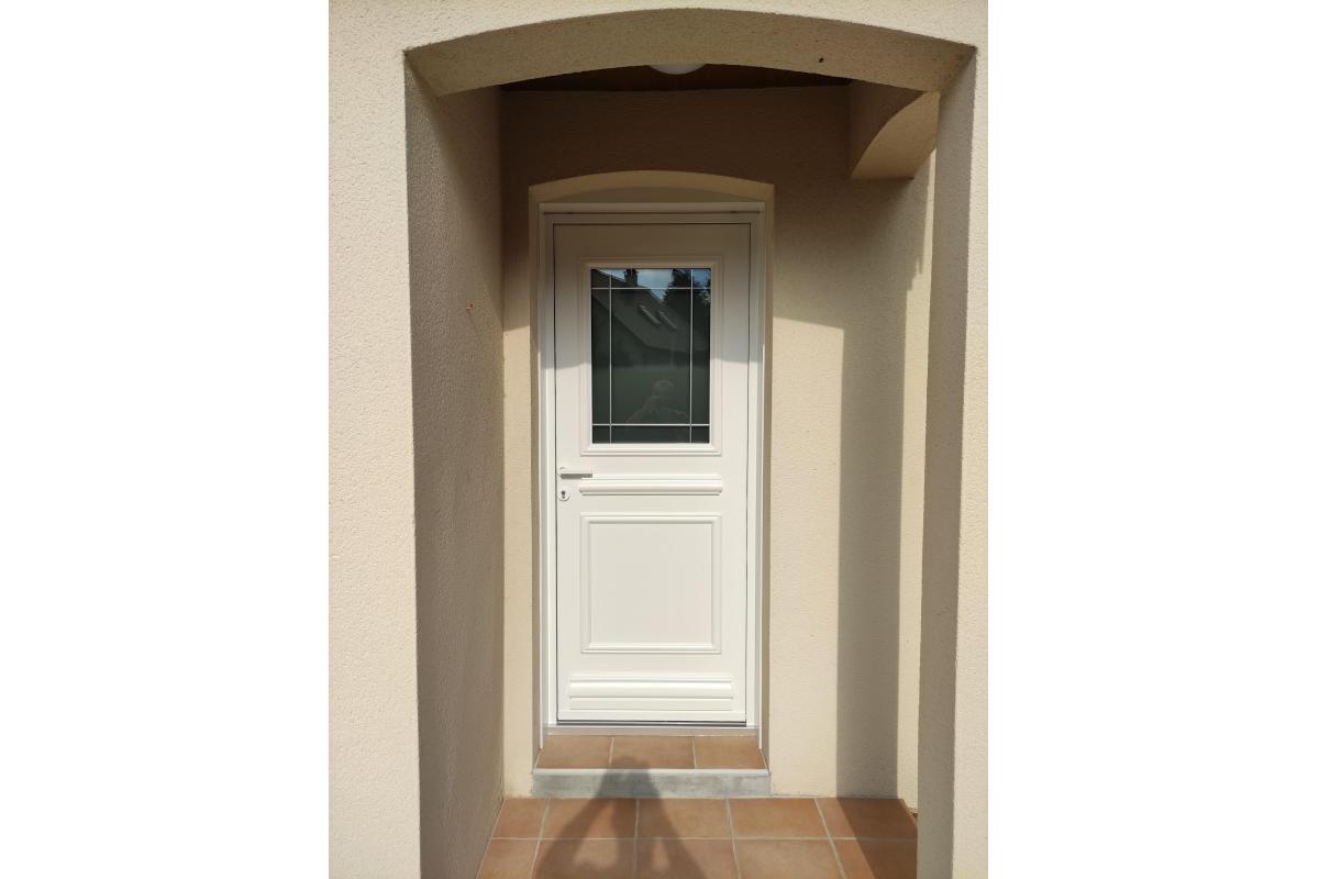 Porte d'entrée K.line Aluminium Collection Créative modèle RECTANGLE RAL 9016 S Blanc satiné